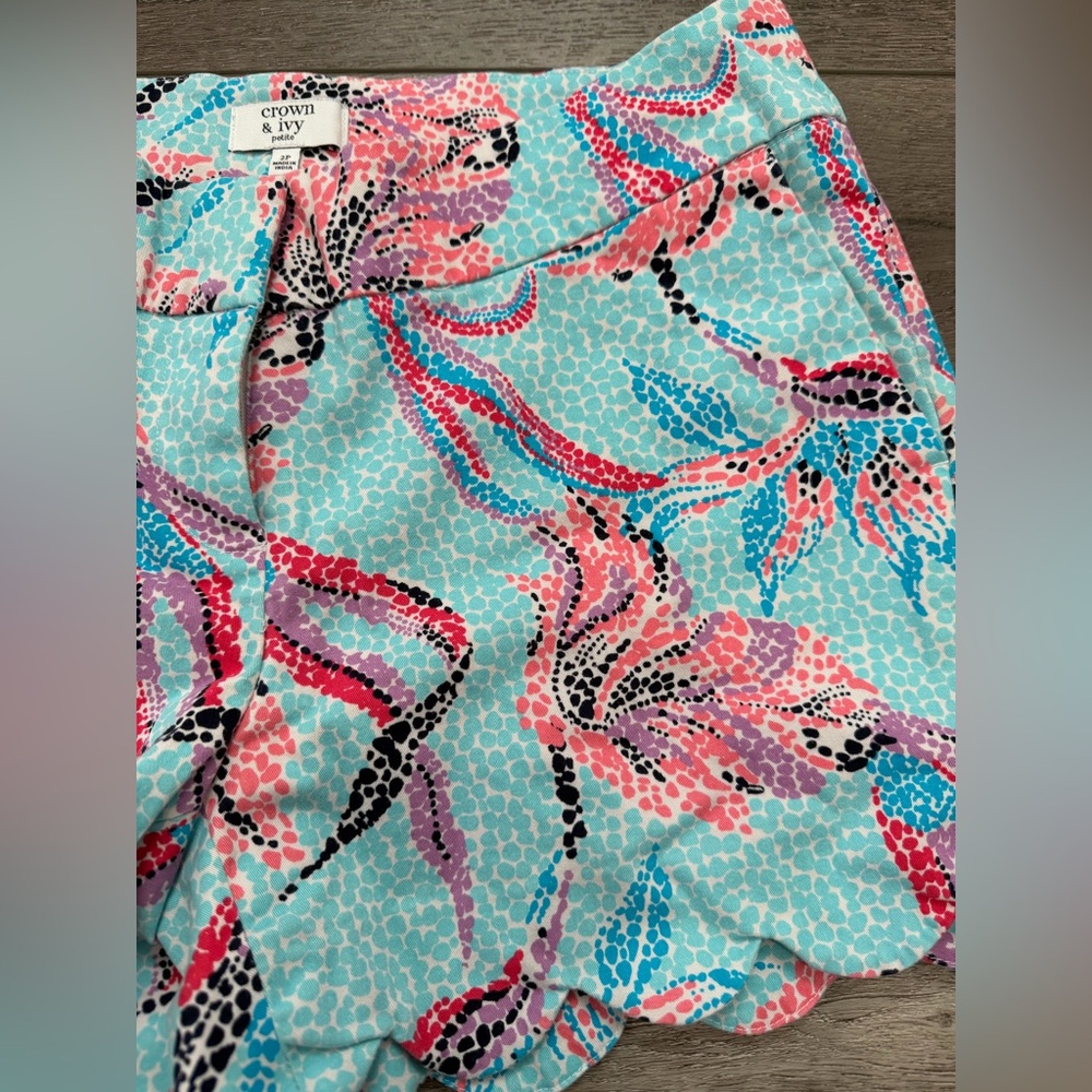 Crown & Ivy Women's Floral High Waist Shorts - Blue and Pink - Scallop Edge - Picture 3 of 4